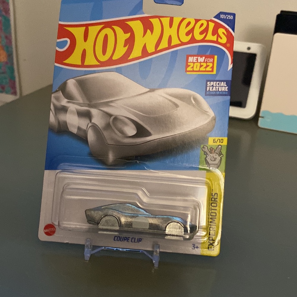 Hot wheels Keychain Car - Picture 2 of 3